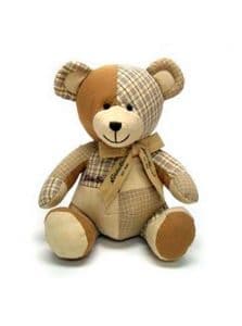Osito de peluche con ropa